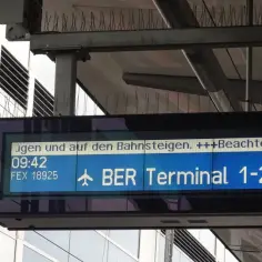Jak dojechać na lotnisko w Berlinie - uniknij niepotrzebnych kosztów